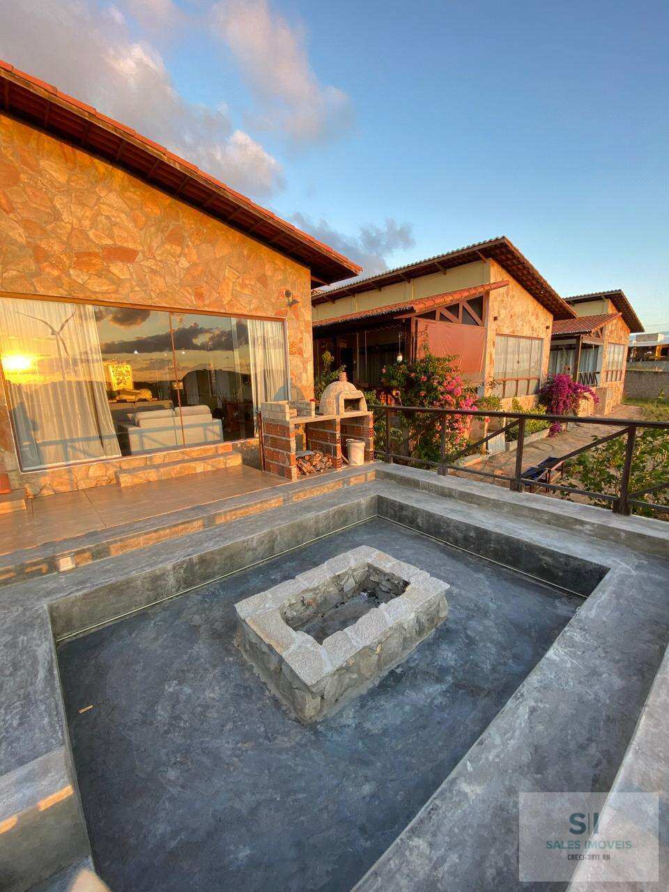  - Casa à venda em Monte das Gameleiras, com 3 quartos, 185m²